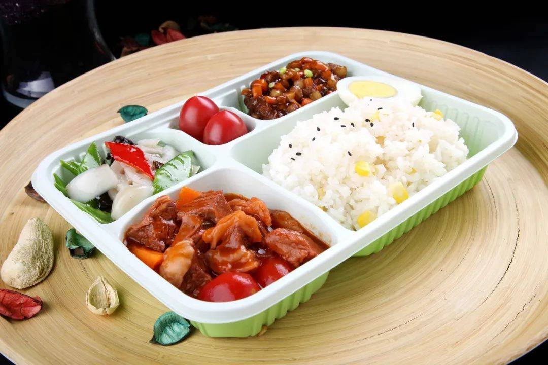 快餐巨头大快活发盈利预警；食遍天完成1000万人民币种子轮融资