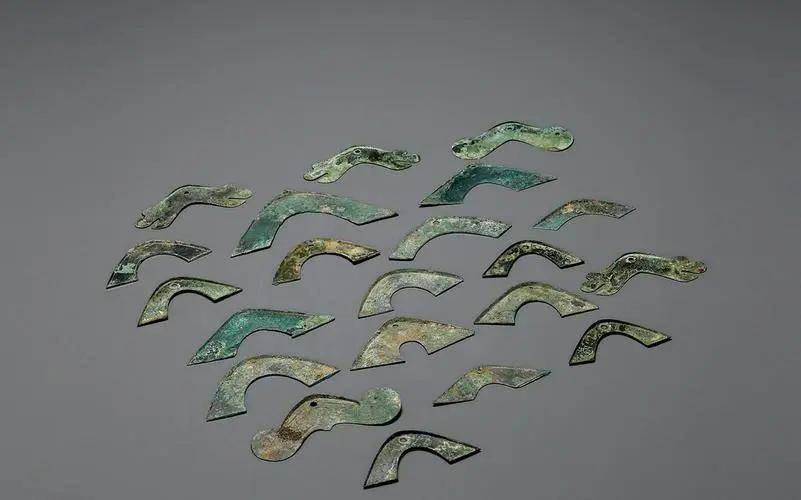 鱼币和桥梁币<strong></p>
<p>沃币</strong>，到底是不是货币？