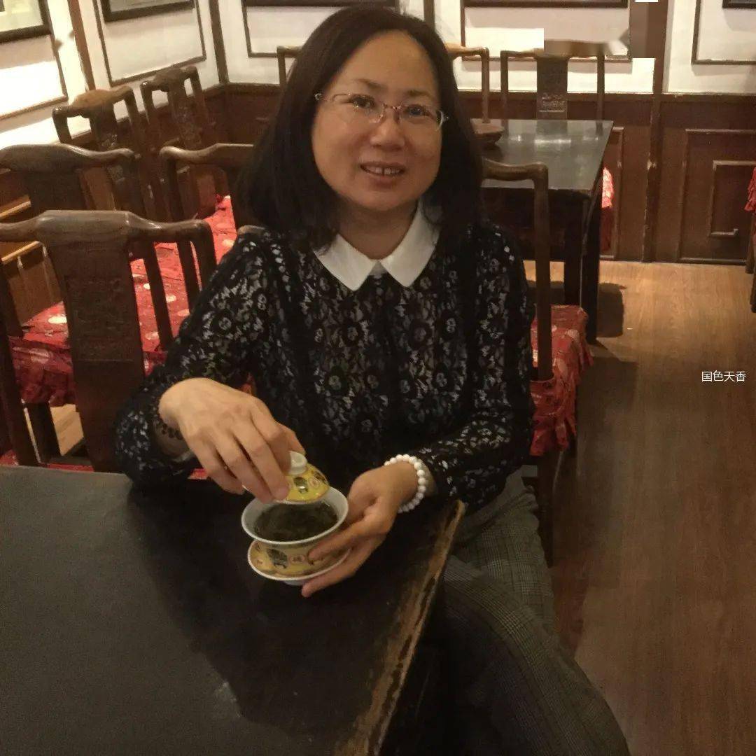 逸响<strong></p>
<p>响币</strong>，离骚
