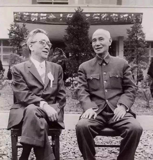 为什么说：20世纪是鲁迅的世纪<strong></p>
<p>世纪币</strong>，21世纪是胡适的世纪？