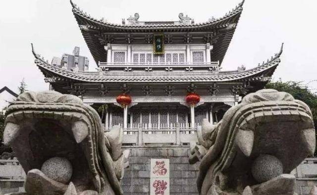 湖南的特色建筑<strong></p>
<p>币换算</strong>，耗费五万两白银打造，你能帮我换算成人民币吗