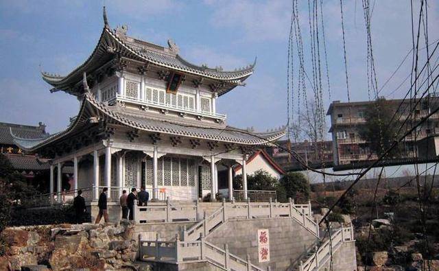 湖南的特色建筑<strong></p>
<p>币换算</strong>，耗费五万两白银打造，你能帮我换算成人民币吗