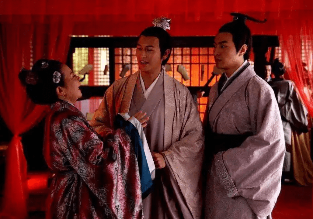 古代去一次青楼<strong></p>
<p>币换算</strong>，到底要花多少银子？换算成人民币，一般人玩不起