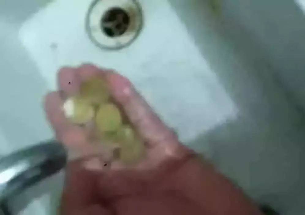 小心<strong></p>
<p>红币</strong>！你收藏的梅花套币可能是水洗币！