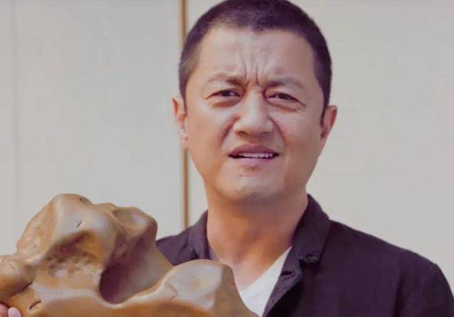 李亚鹏：我家墙上这幅字值2000万网民币<strong></p>
<p>动利币兴币网</strong>，曾经有人出1500万我没卖