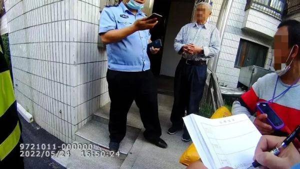 一个快递到付5万8千多元<strong></p>
<p>币民</strong>？小哥出手了…