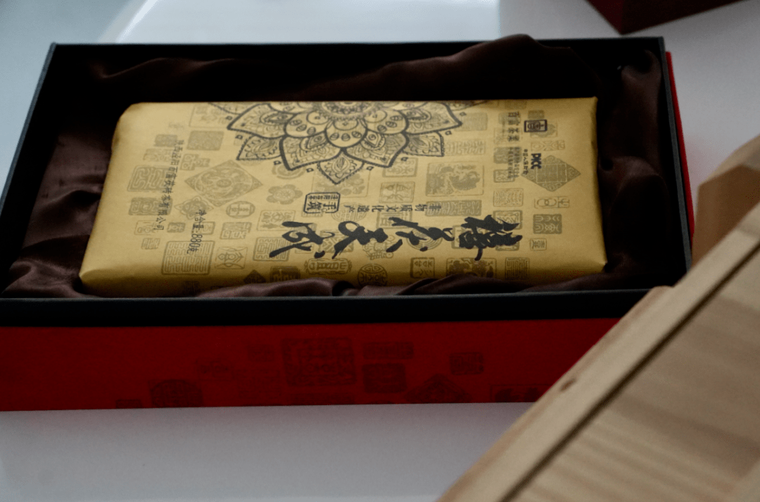 搭建“人民币网上丝路”<strong></p>
<p>全币通</strong>！ “通丝路”助力中小微企业走出去