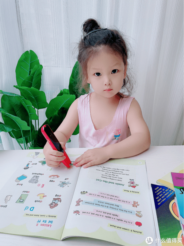 实用评测：萌娃学习小帮手～全语通词典笔<strong></p>
<p>全币通</strong>，哪里不会扫哪里