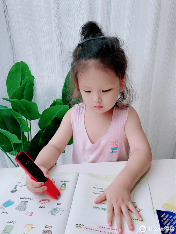 实用评测：萌娃学习小帮手～全语通词典笔<strong></p>
<p>全币通</strong>，哪里不会扫哪里