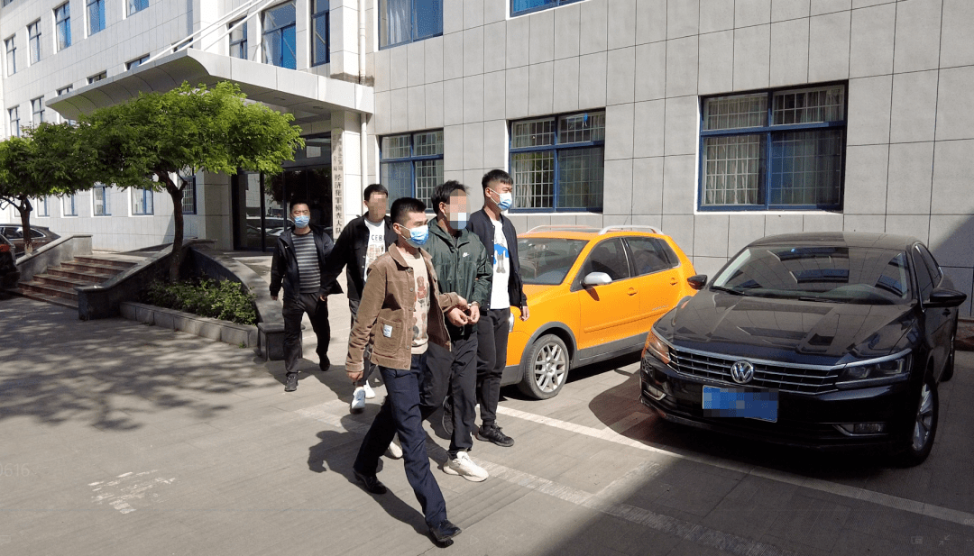 国内首例！孙某某、谢某某等15人<strong></p>
<p>美股佣金</strong>，被警方抓获！