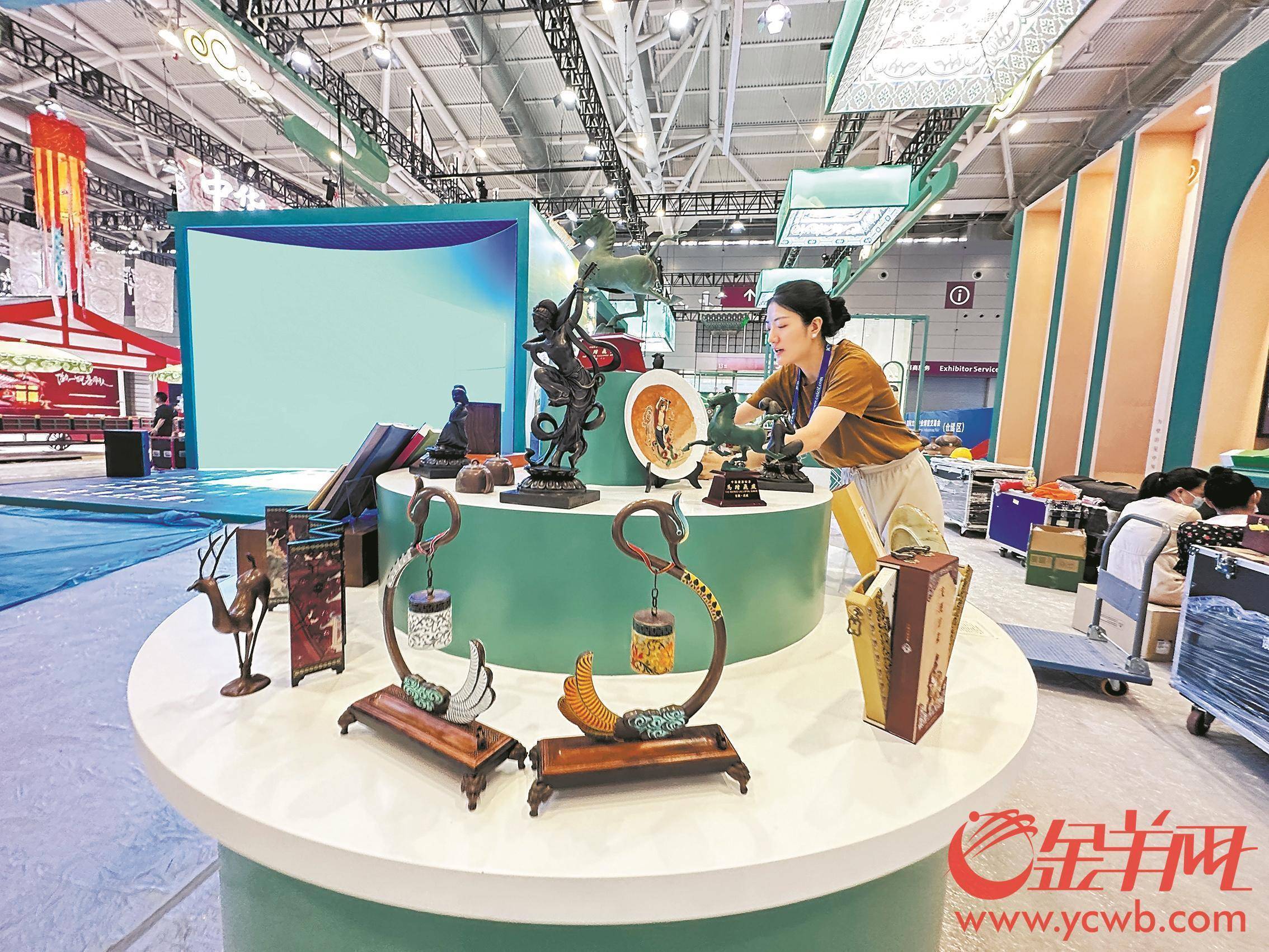 从“中国文化产业第一展”向“国际文化产业头部展”迈进 第十九届文博会今日开门迎宾客