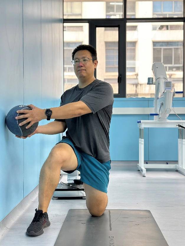 如何玩转腰旗橄榄球