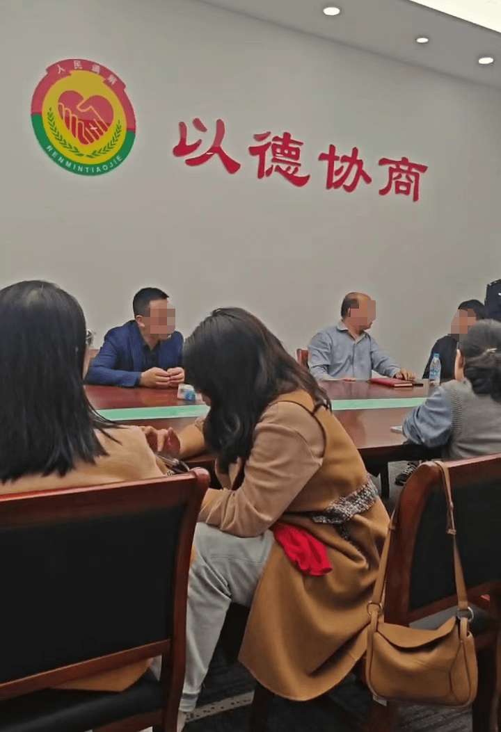 苏州知名艺术培训机构宣布破产<strong></p>
<p>怎样参加虚拟币众筹</strong>，老板下跪称“绝不跑路”，事发前安排活动消耗课时费