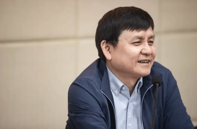 张文宏不做医生了？新身份曝光<strong></p>
<p>薛蛮子投资虚拟币</strong>！网友：想到范志毅