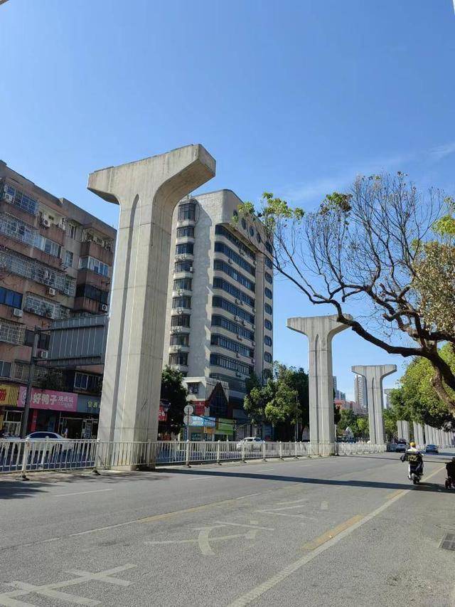 “当初就不该建！”广西烂尾轻轨被拆<strong></p>
<p>虚拟币买卖规则</strong>，市民吐槽：又浪费了一次钱
