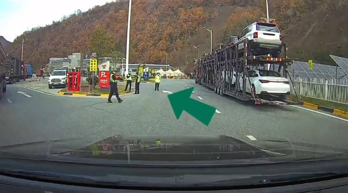 网红博主反映交警在高速上设卡查超速<strong></p>
<p>waves 虚拟币</strong>，质疑其滥用职权，汉中警方回应