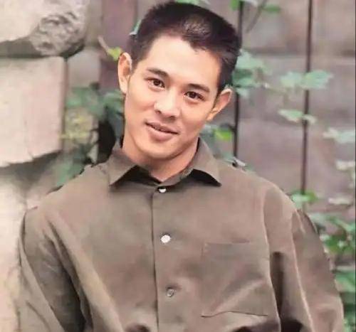李连杰:后事一切从简<strong></p>
<p>哪些虚拟币是合法的</strong>，不用立碑也不用办丧事，树葬海葬都可以