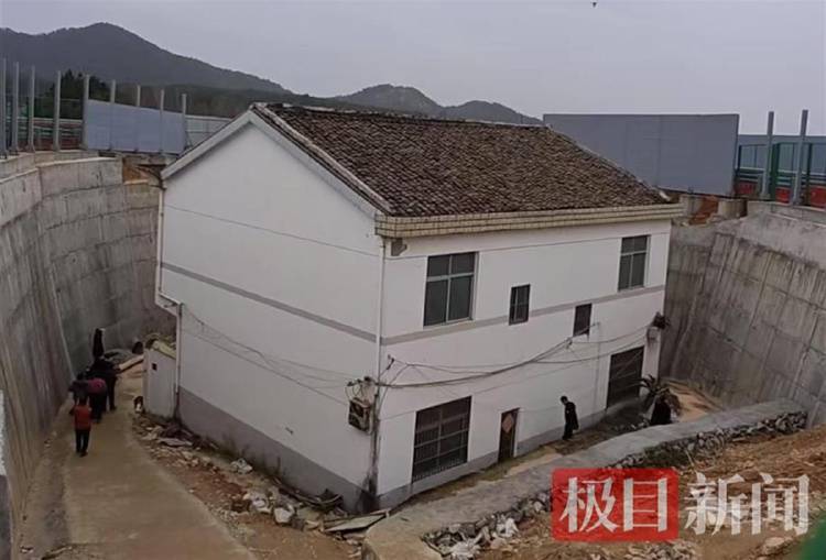 “没料到政府宁可多花钱让公路改道”<strong></p>
<p>新发行虚拟币</strong>，江西“最强钉子户”独守孤房