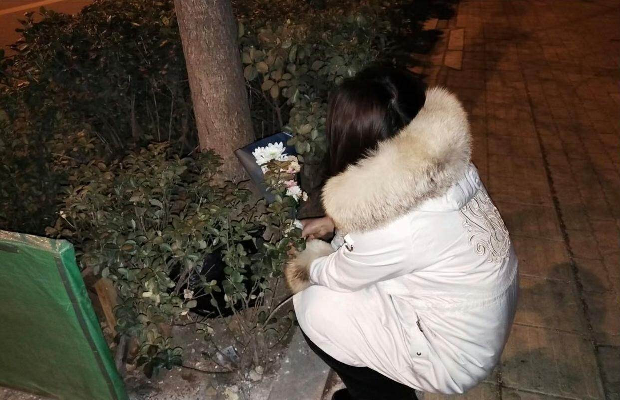 00后医科大女研究生自杀<strong></p>
<p>聚原油</strong>，生前讨论论文数据缺失问题