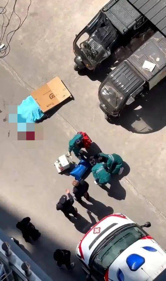 小区高空坠物砸死快递员<strong></p>
<p>wow原油</strong>，四川巴中警方通报：2人被刑拘