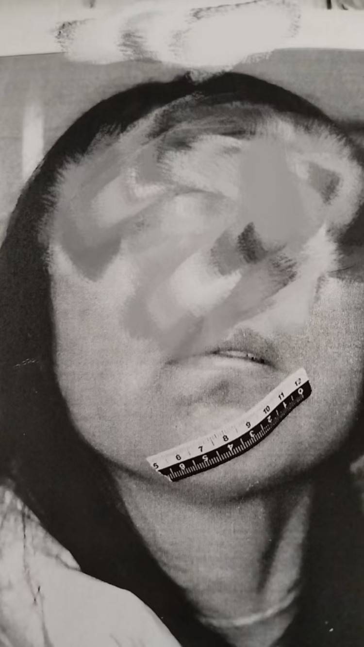 男粉丝咬伤女主播后写条子：赔“十万元”还是赔“十5元”<strong></p>
<p>原油分析师</strong>？
