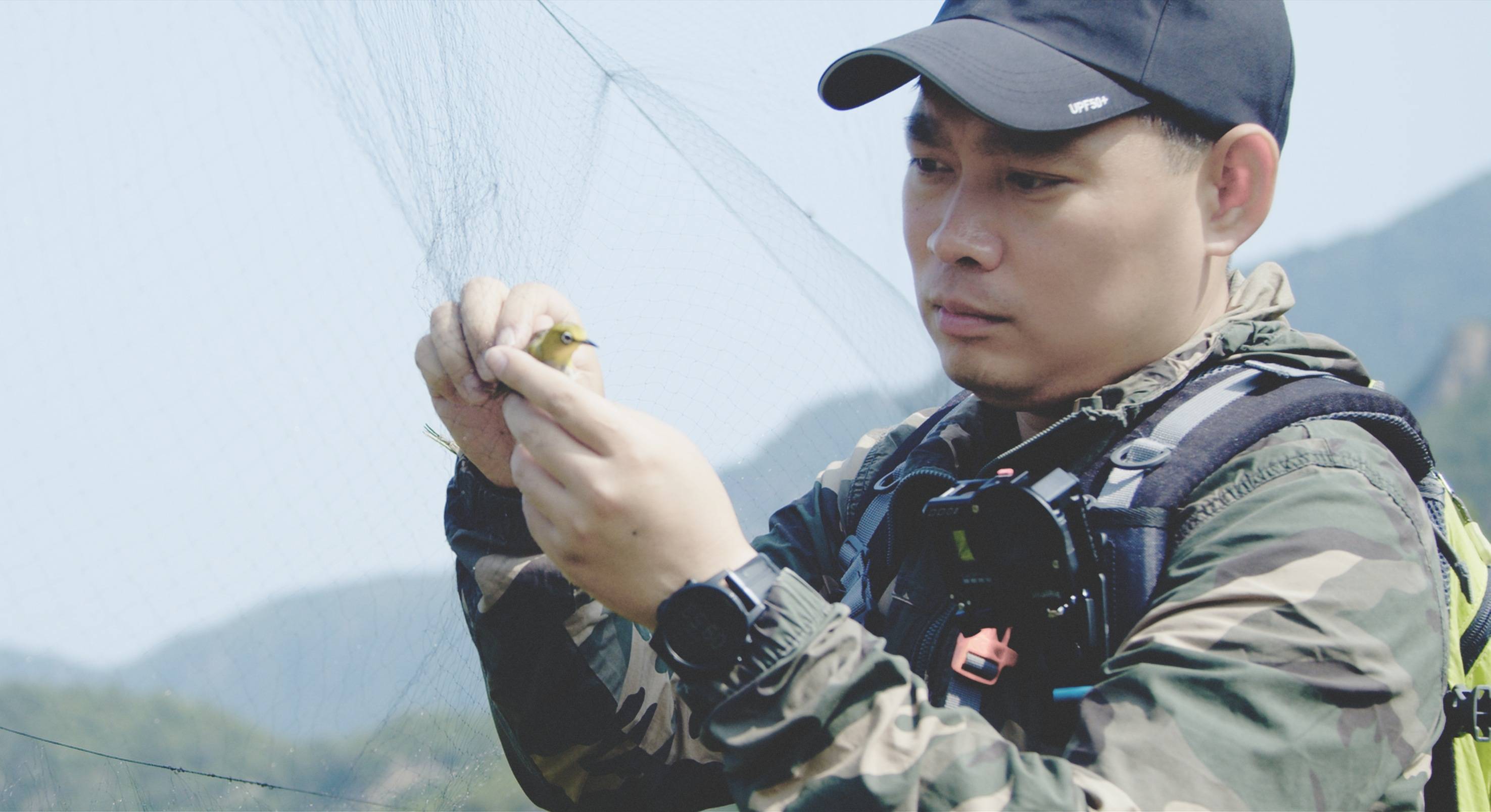 森林警察韩孟祺：乔装成驴友潜伏密林中<strong></p>
<p>原油分析师</strong>，抓获“粘鸟”嫌疑人