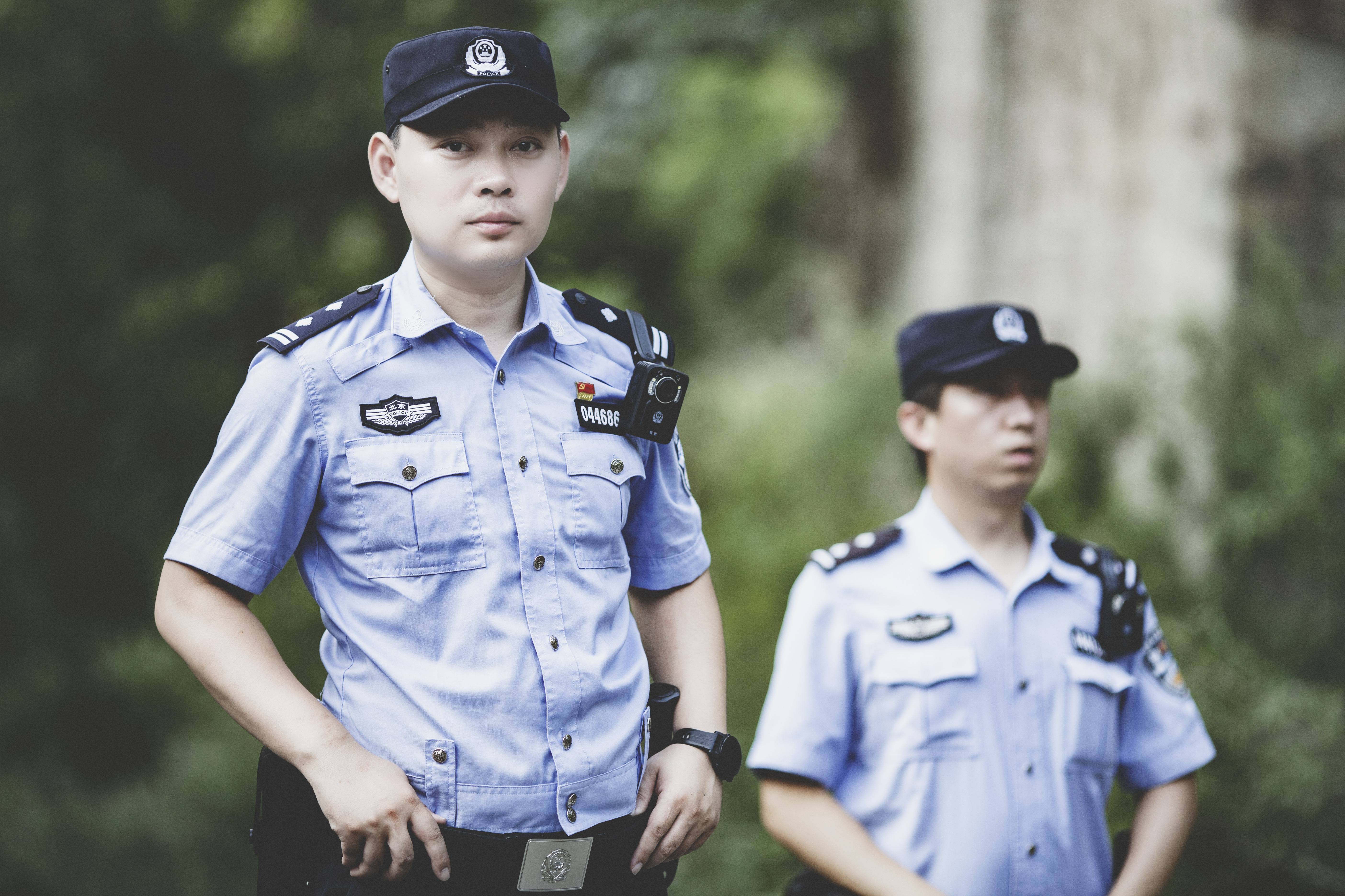 森林警察韩孟祺：乔装成驴友潜伏密林中<strong></p>
<p>原油分析师</strong>，抓获“粘鸟”嫌疑人