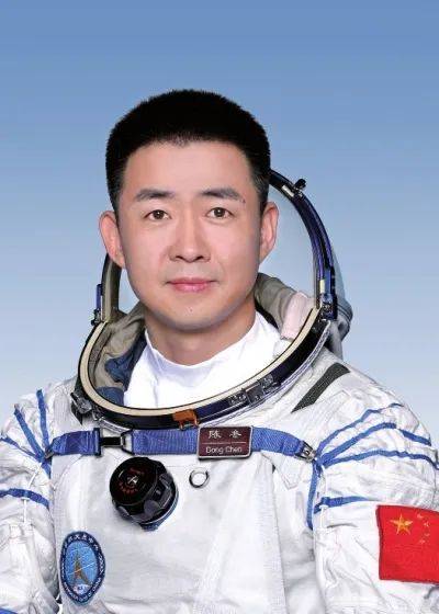 神舟二十号航天员确定<strong></p>
<p>原油分析师</strong>，河南老乡陈冬将第三次进入太空