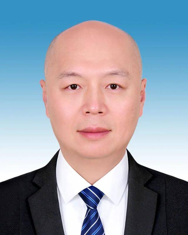 福建4位干部履新<strong></p>
<p>喷原油</strong>，2位升副厅