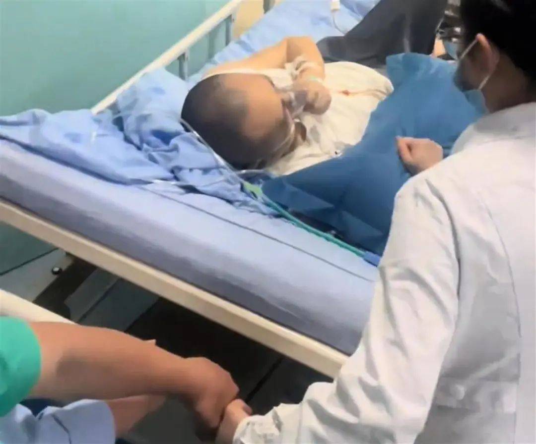 突发讣告！他已去世<strong></p>
<p>原油增值税</strong>，从确诊到离世仅1个月！