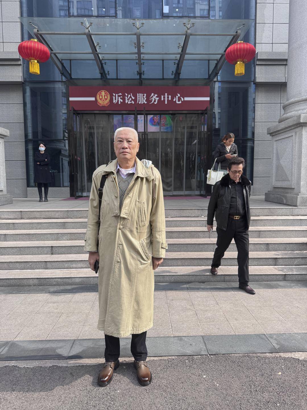 一起诉讼背后<strong></p>
<p>原油指数走势图</strong>，宜宾前首富“险被送精神病院”风波丨红星深度