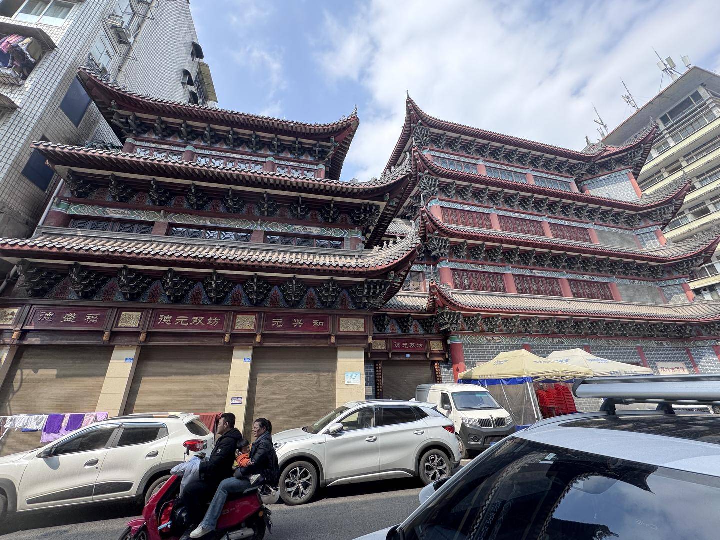 一起诉讼背后<strong></p>
<p>原油指数走势图</strong>，宜宾前首富“险被送精神病院”风波丨红星深度