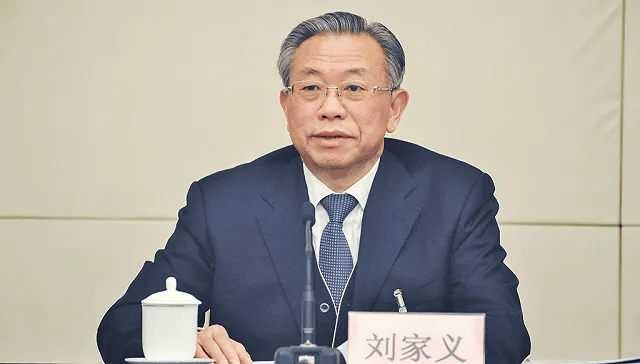 李锦斌、刘家义、刘赐贵、王建军<strong></p>
<p>原油指数走势图</strong>，已任中央指导组组长