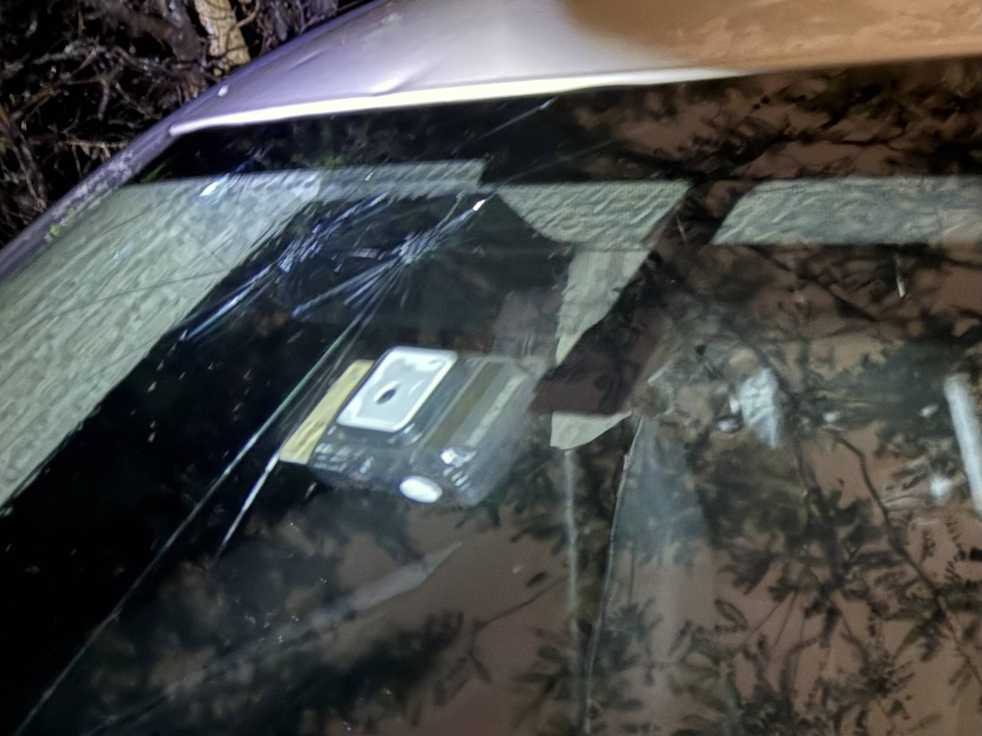 北京冰雹后车险理赔咨询火爆<strong></p>
<p>原油开盘</strong>，车险公司：车被砸后别磨叽，先报备