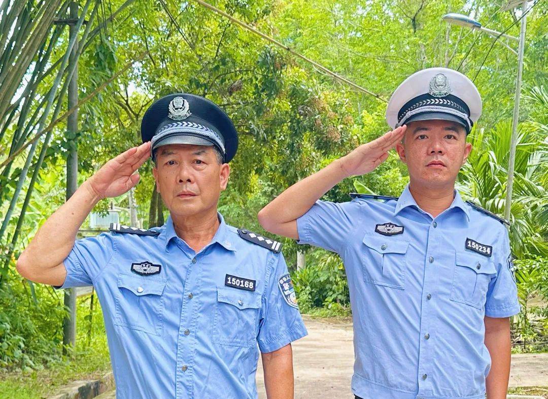 白沙一警察父亲退休时<strong></p>
<p>与原油股</strong>，给了儿子这本“秘籍”……