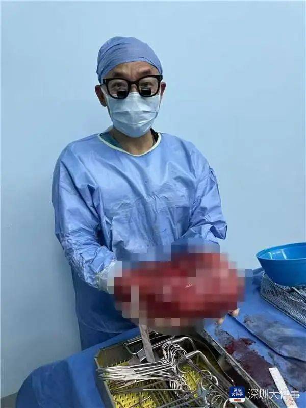 店员试衣间里一句警告<strong></p>
<p>与原油股</strong>，竟救了17岁少女！一家人火速赶到深圳