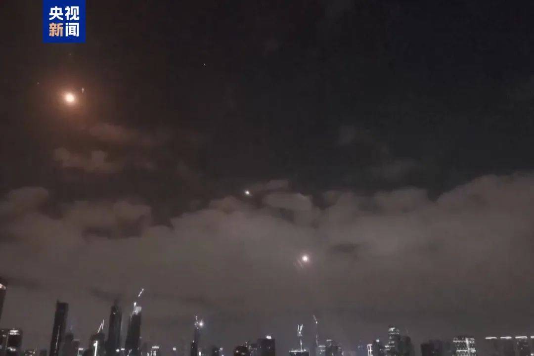 哈梅内伊宣布：“大战开始<strong></p>
<p>投资现货原油</strong>了”