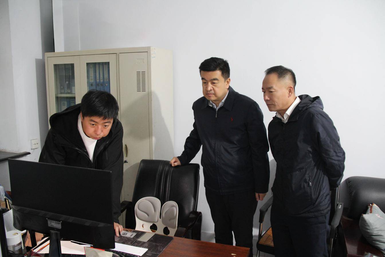 黑龙江航运集团党委书记、董事长哈达：从“老字号”到“新引擎”<strong></p>
<p>投资现货原油</strong>，在服务“向北开放”中锻造航运新质生产力
