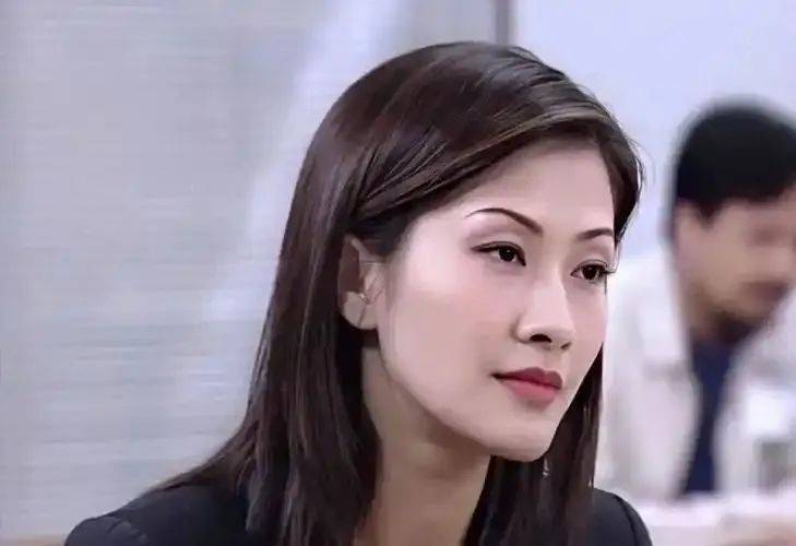 证实！知名女演员转行当老师<strong></p>
<p>抢原油</strong>，已获博士学位