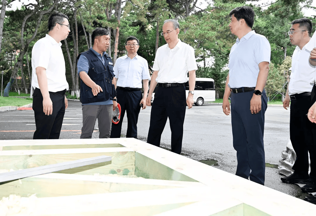“能不吊顶就不吊顶<strong></p>
<p>期货原油软件下载</strong>，能不贴砖就不贴砖”，吉林省委书记调研历史建筑修缮