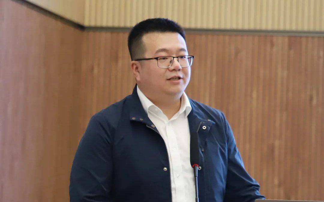 生于1989年、清华博士<strong></p>
<p>期货原油软件下载</strong>，福州市政府副秘书长魏志谋拟提拔
