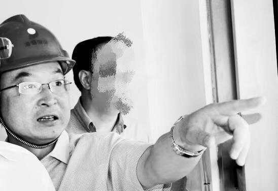 百亿市值上市公司董事疑似坠楼去世<strong></p>
<p>国际原油最新行情</strong>，年仅54岁