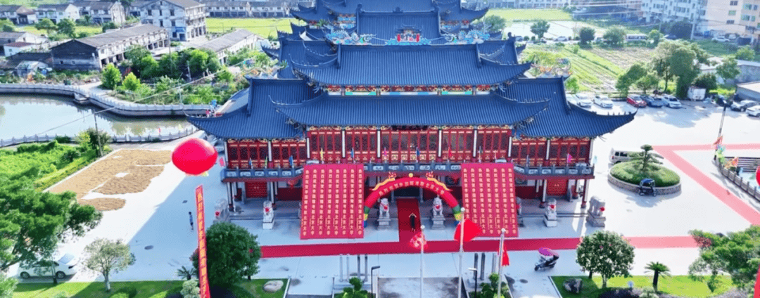 温州一李姓孩子考上北大<strong></p>
<p>国内原油期货交易</strong>，当地在李氏宗祠大办仪式，还“惊动了宗族长老”，当地回应