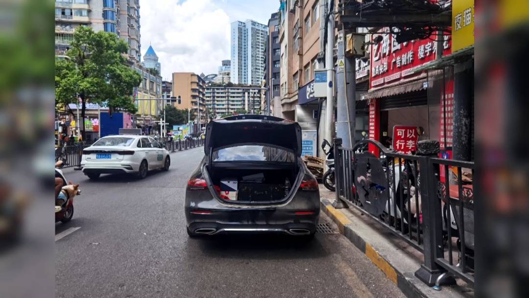 塑料夫妻情？贵阳男子违章被抓<strong></p>
<p>中国银行原油宝事件</strong>，开口第一句：“是老婆干的”！