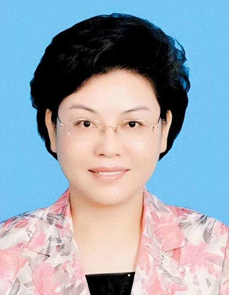 中纪委网站发布：女老虎落马！上个月<strong></p>
<p>下周原油走势预测</strong>，74个干部被查