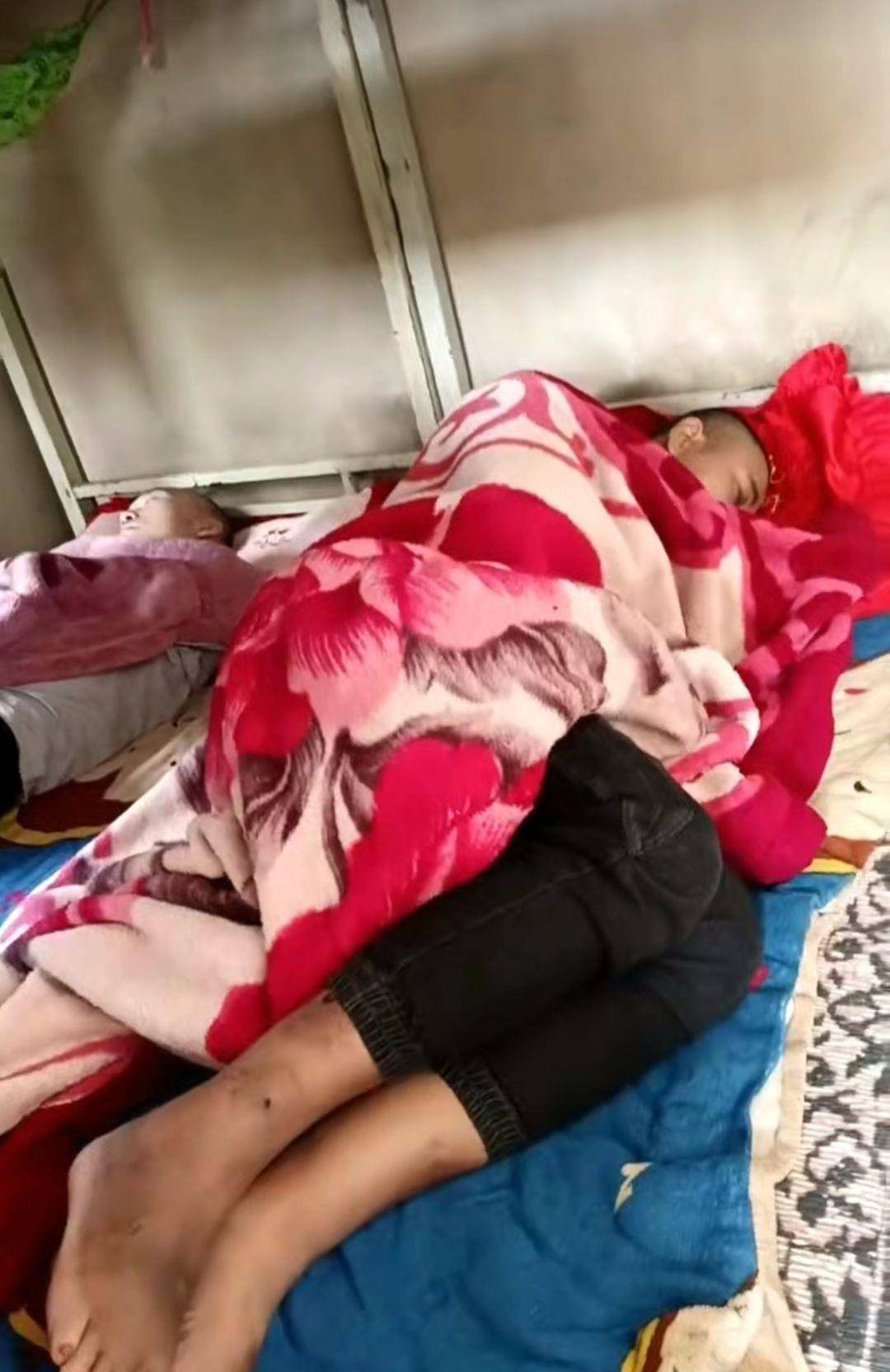 缅甸失联小伙被索要40万赎金后<strong></p>
<p>原油与下跌</strong>，知情人揭露“黑园区”：他们毫无信用，转钱就等于陷入无底洞