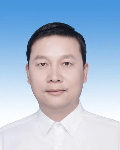 “80后”谭铁军<strong></p>
<p>原油与汽油</strong>，已任张家界市领导