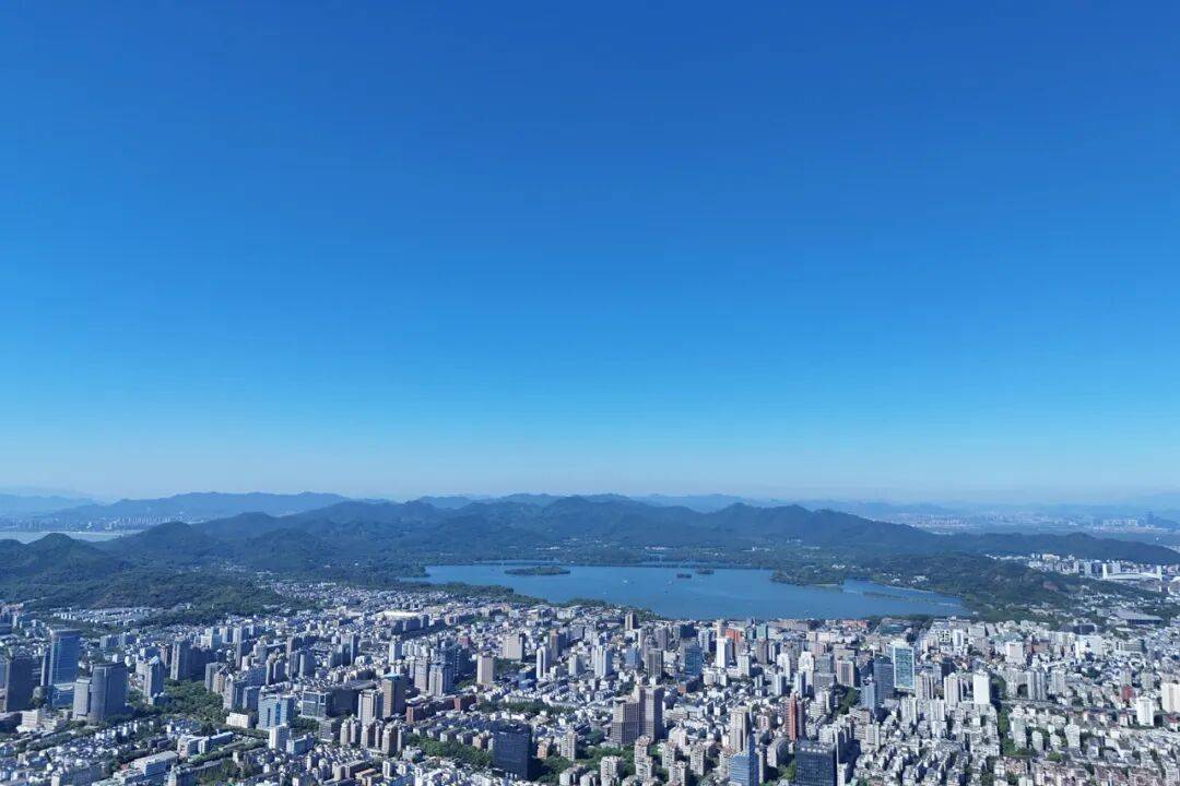 确认了<strong></p>
<p>国际原油价格表</strong>！明天抵达浙江：强度冲顶！