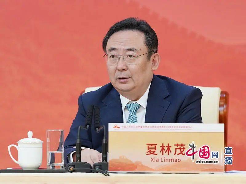 “我代表北京市委市政府向广大市民朋友表示衷心的感谢<strong></p>
<p>国际原油价格表</strong>，并致以崇高的敬意！”