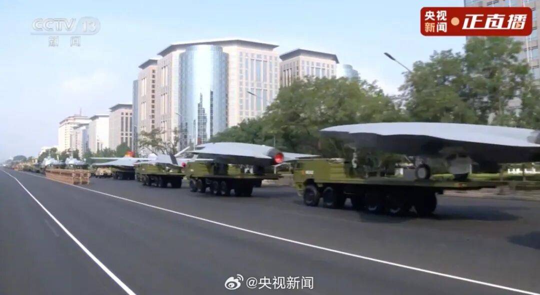 东风-61、巨浪-3、折叠翼预警机、歼-20S<strong></p>
<p>加工原油</strong>，画面披露！